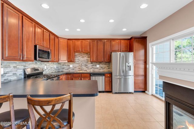 35 Chatsworth Road, Manalapan, NJ 07726