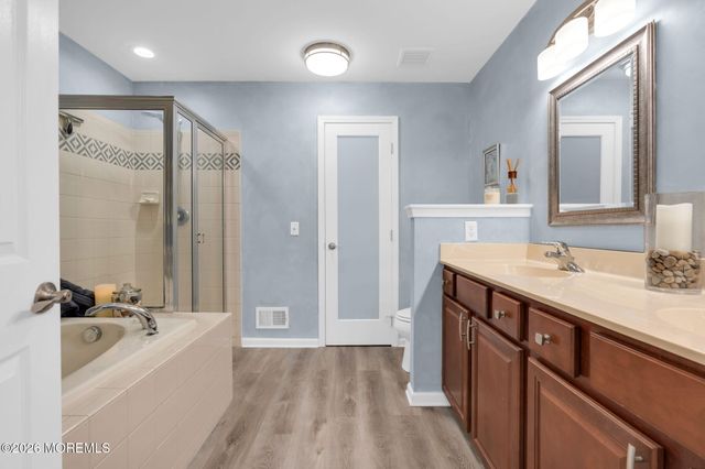 35 Chatsworth Road, Manalapan, NJ 07726