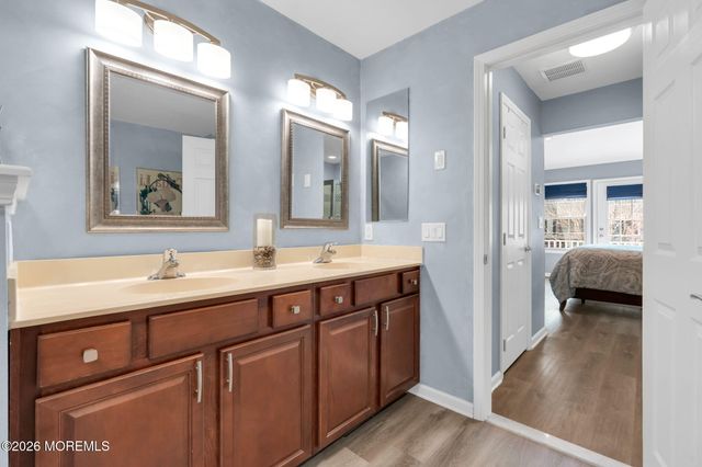 35 Chatsworth Road, Manalapan, NJ 07726