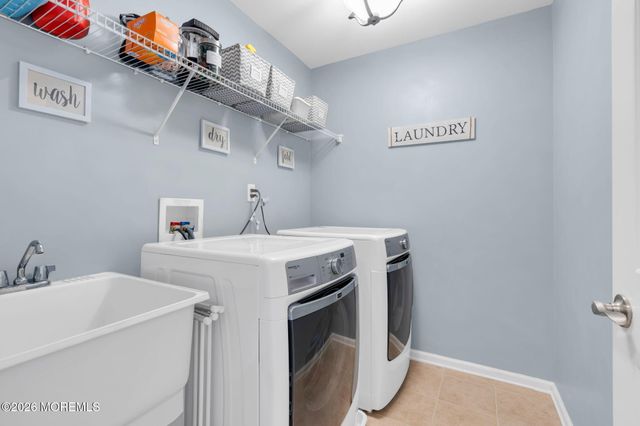 35 Chatsworth Road, Manalapan, NJ 07726