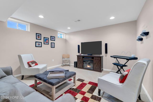 35 Chatsworth Road, Manalapan, NJ 07726