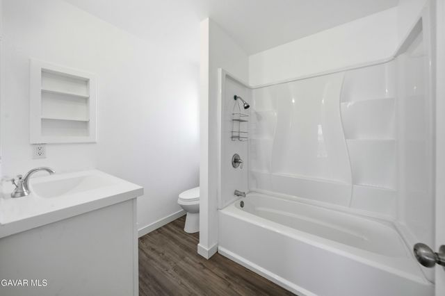 8711 S Loop Boulevard, California City, CA 93505