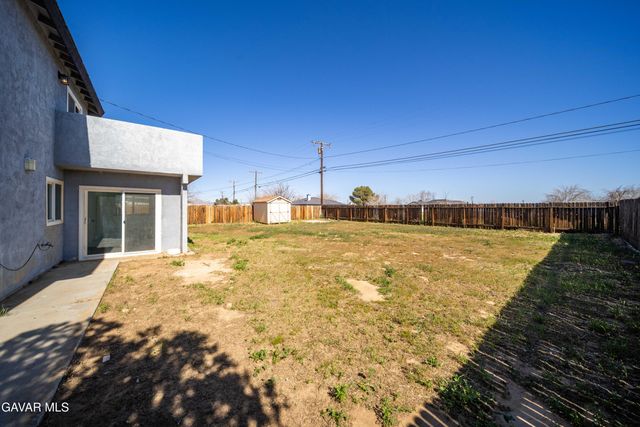 8711 S Loop Boulevard, California City, CA 93505