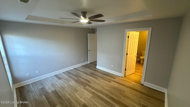 7619 Stovall Pl, Louisville, KY 40228