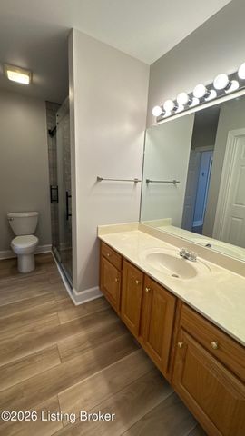 7619 Stovall Pl, Louisville, KY 40228