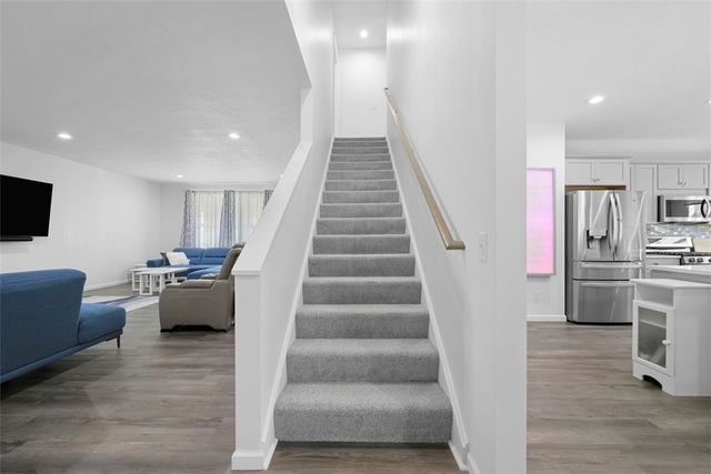 101 Cherokee Dr, Chippewa Twp, PA 15010