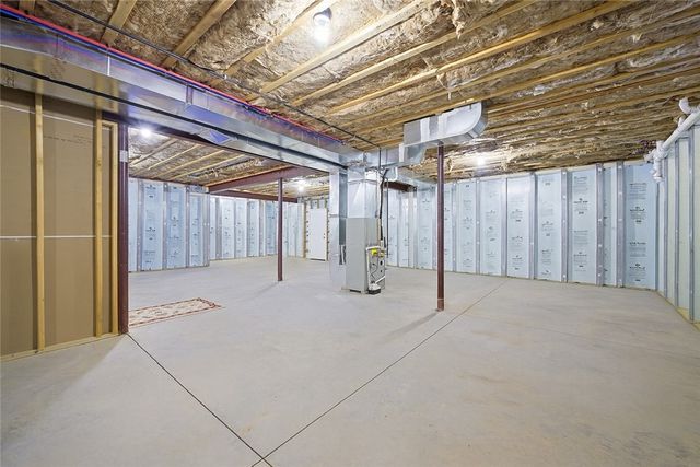 101 Cherokee Dr, Chippewa Twp, PA 15010