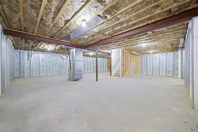 101 Cherokee Dr, Chippewa Twp, PA 15010