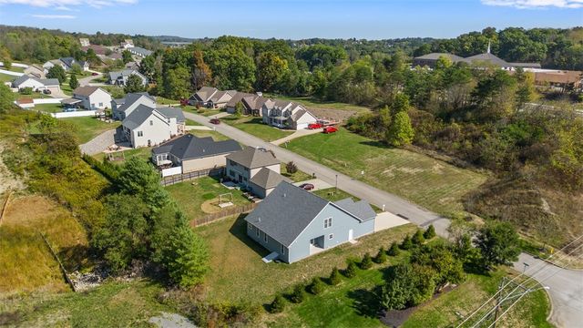 101 Cherokee Dr, Chippewa Twp, PA 15010