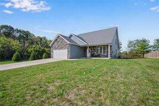 101 Cherokee Dr, Chippewa Twp, PA 15010