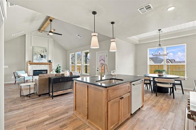 2156 Josslyn Place, Edmond, OK 73034
