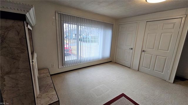 2216 Dean DR, Norfolk, VA 23518