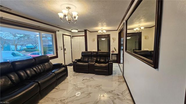 2216 Dean DR, Norfolk, VA 23518