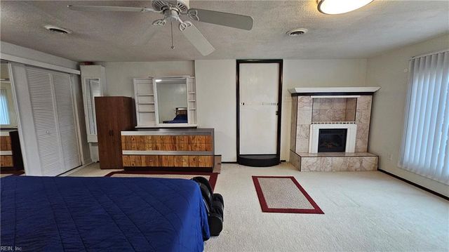 2216 Dean DR, Norfolk, VA 23518