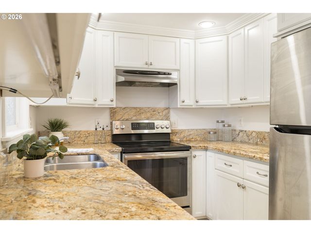 9768 Se 66TH Ave, Milwaukie, OR 97222