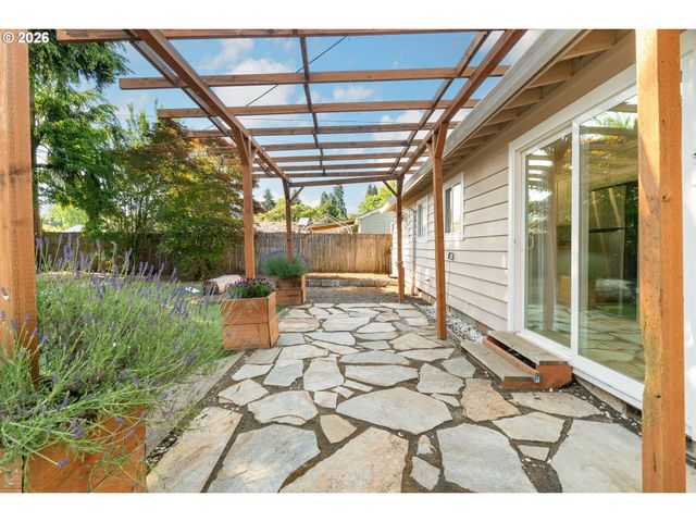 9768 Se 66TH Ave, Milwaukie, OR 97222