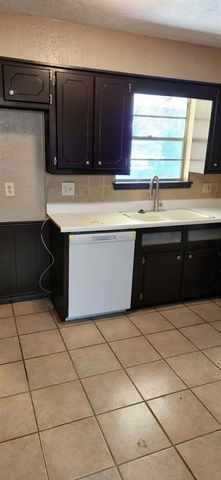 4745 Spiva Drive, Del City, OK 73115