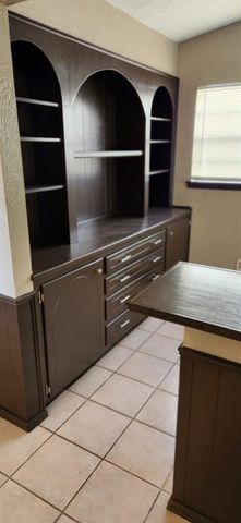 4745 Spiva Drive, Del City, OK 73115