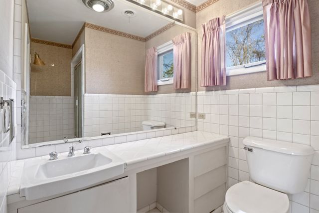 101 Bluebird Street, Mt Pleasant, TX 75455