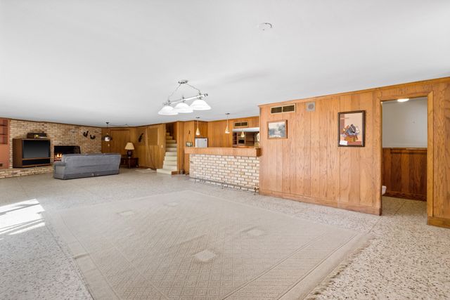 101 Bluebird Street, Mt Pleasant, TX 75455