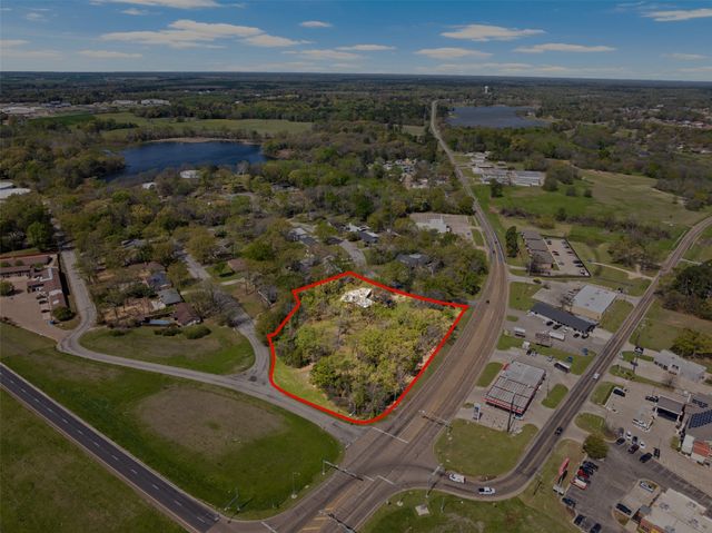 101 Bluebird Street, Mt Pleasant, TX 75455