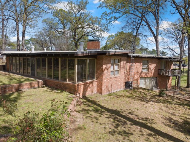 101 Bluebird Street, Mt Pleasant, TX 75455