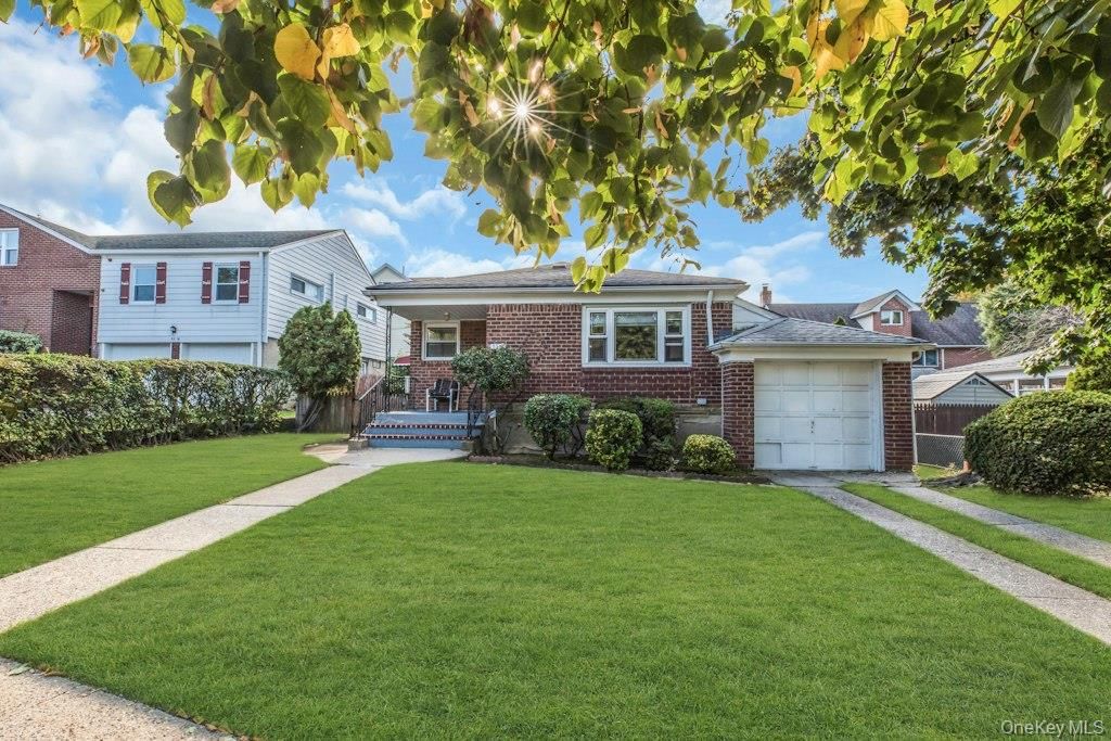 5310 Overbrook Street, Douglaston, NY 11362 — photo 2