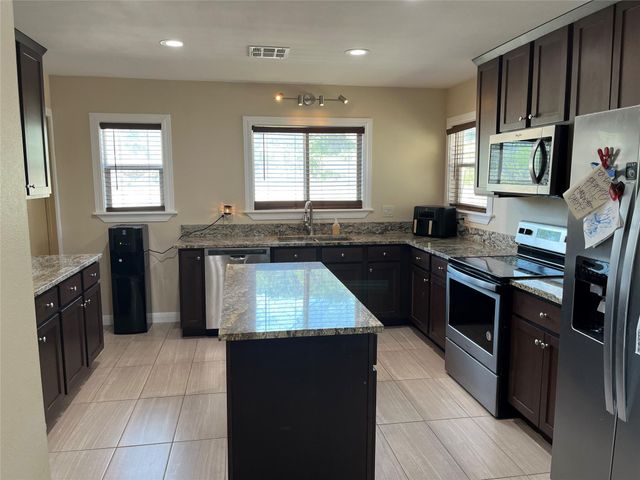 21316 Crestmont, Spicewood, TX 78669