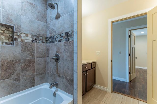 21316 Crestmont, Spicewood, TX 78669