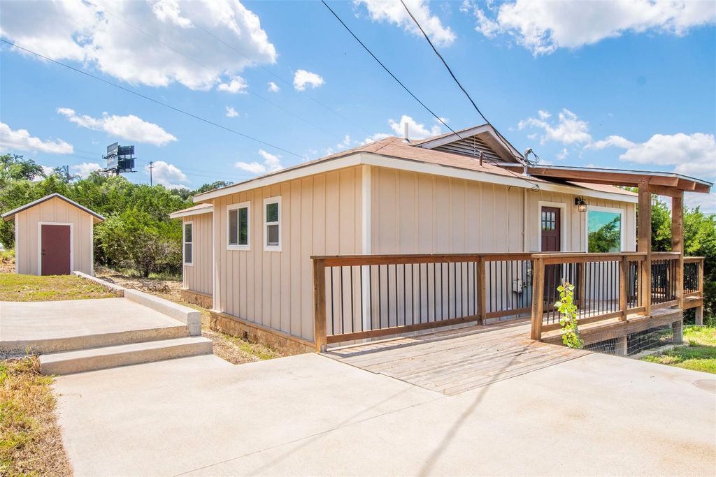 21316 Crestmont, Spicewood, TX 78669