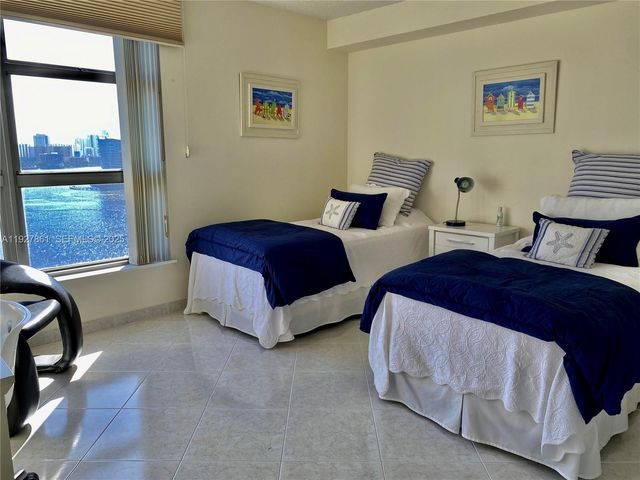 3400 NE 192nd St 1712, Aventura, FL 33180