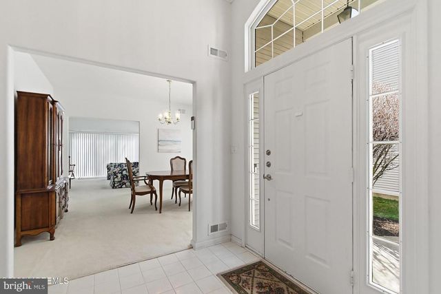 12 DUNROVIN CT, Manchester Township, NJ 08759