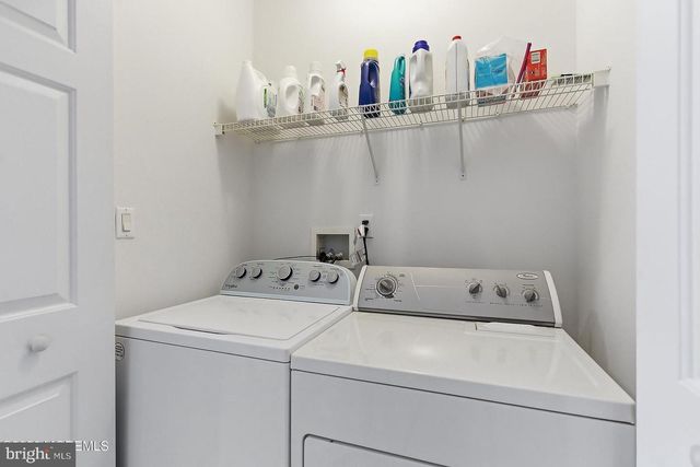 12 DUNROVIN CT, Manchester Township, NJ 08759