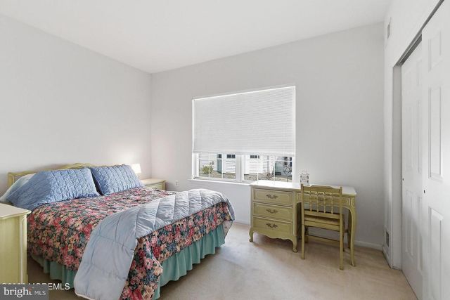 12 DUNROVIN CT, Manchester Township, NJ 08759