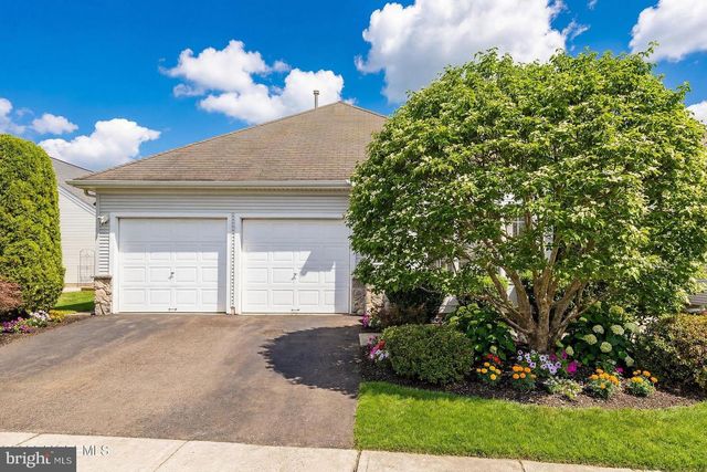 12 DUNROVIN CT, Manchester Township, NJ 08759