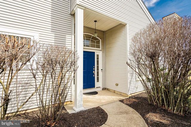 12 DUNROVIN CT, Manchester Township, NJ 08759