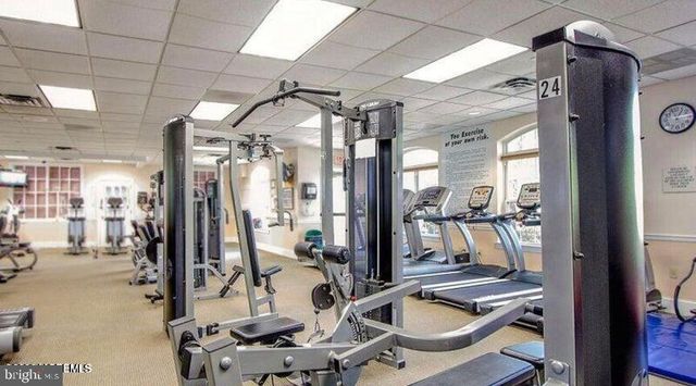 12 DUNROVIN CT, Manchester Township, NJ 08759