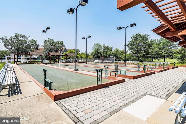 12 DUNROVIN CT, Manchester Township, NJ 08759