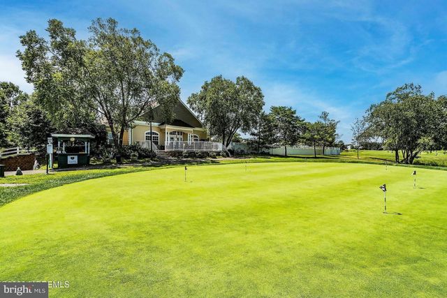 12 DUNROVIN CT, Manchester Township, NJ 08759