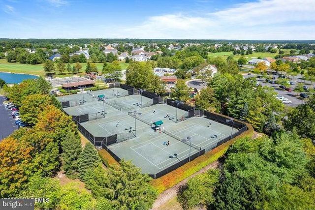 12 DUNROVIN CT, Manchester Township, NJ 08759