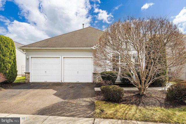 12 DUNROVIN CT, Manchester Township, NJ 08759