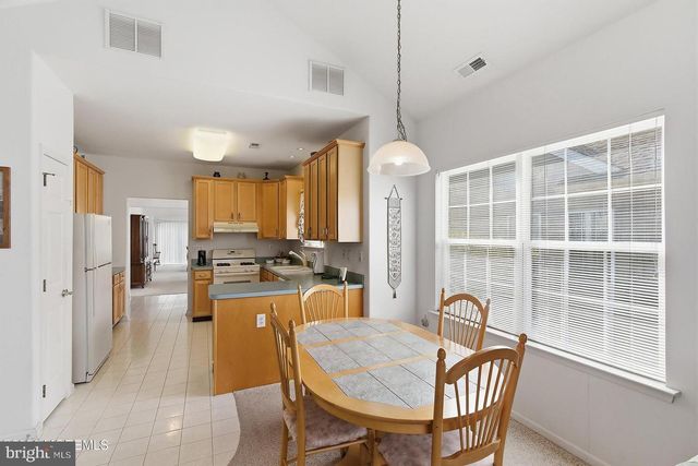 12 DUNROVIN CT, Manchester Township, NJ 08759