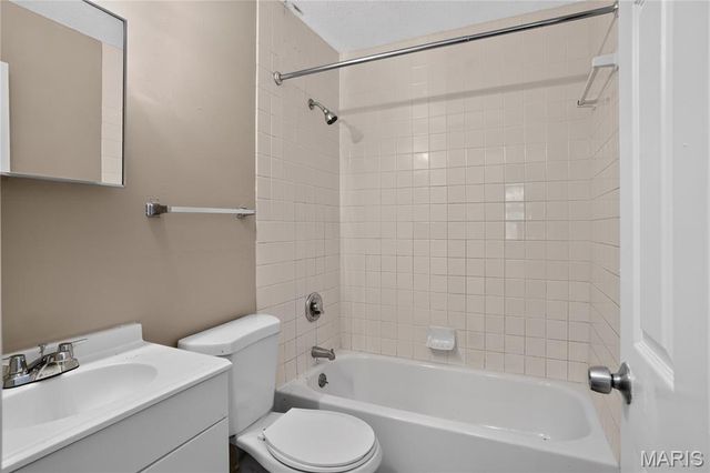 11926 Rio Grande Drive, St Louis, MO 63138