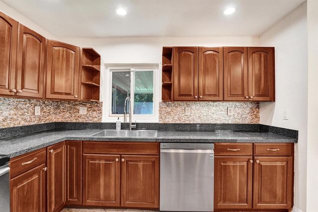 300 SW 19TH Avenue, Fort Lauderdale, FL 33312