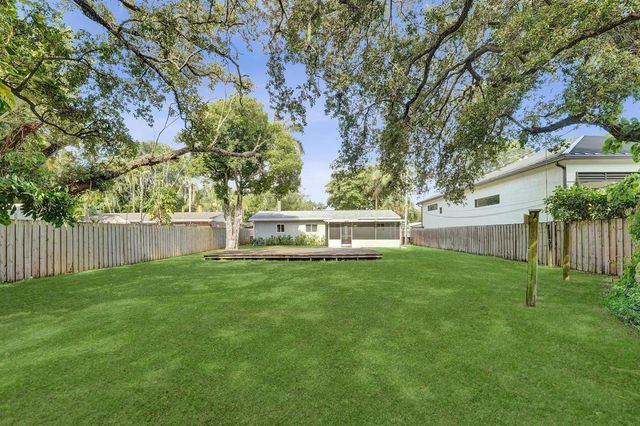 300 SW 19TH Avenue, Fort Lauderdale, FL 33312