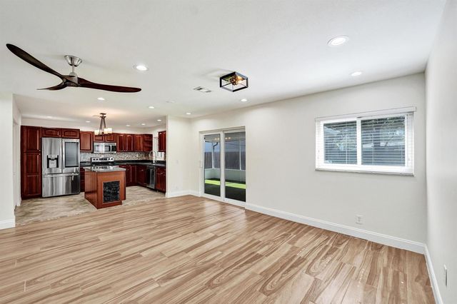 300 SW 19TH Avenue, Fort Lauderdale, FL 33312