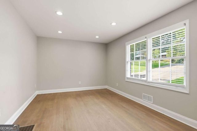 1633 Pine Glen Circle, Decatur, GA 30035