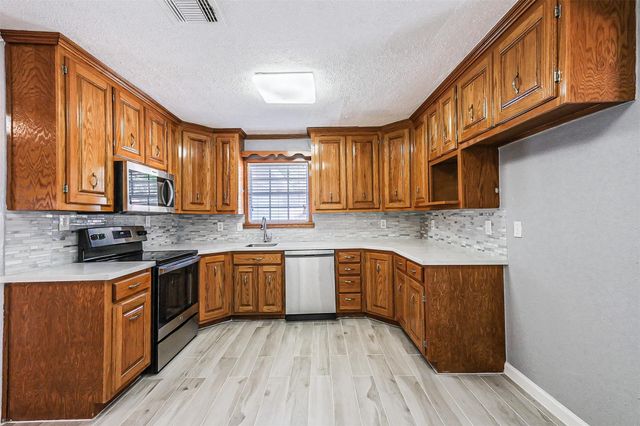 4319 Pine Meadow Drive, Richmond, TX 77469