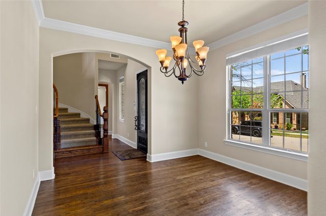 2116 Ironside Drive, Lewisville, TX 75056