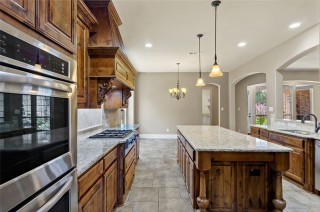 2116 Ironside Drive, Lewisville, TX 75056